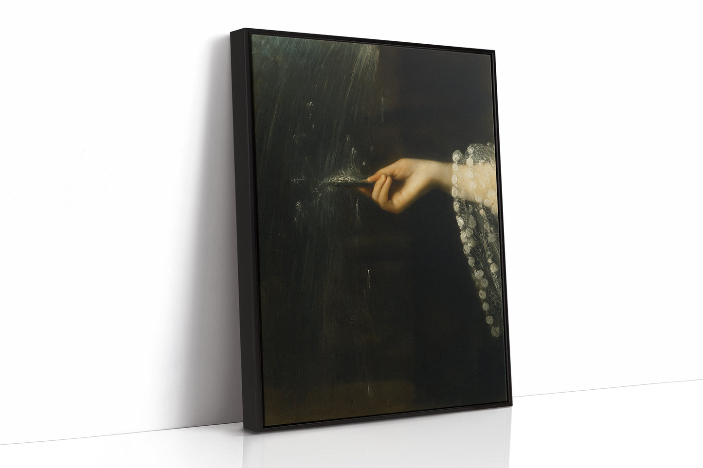 The Painter’s Sleeve in Moonlight