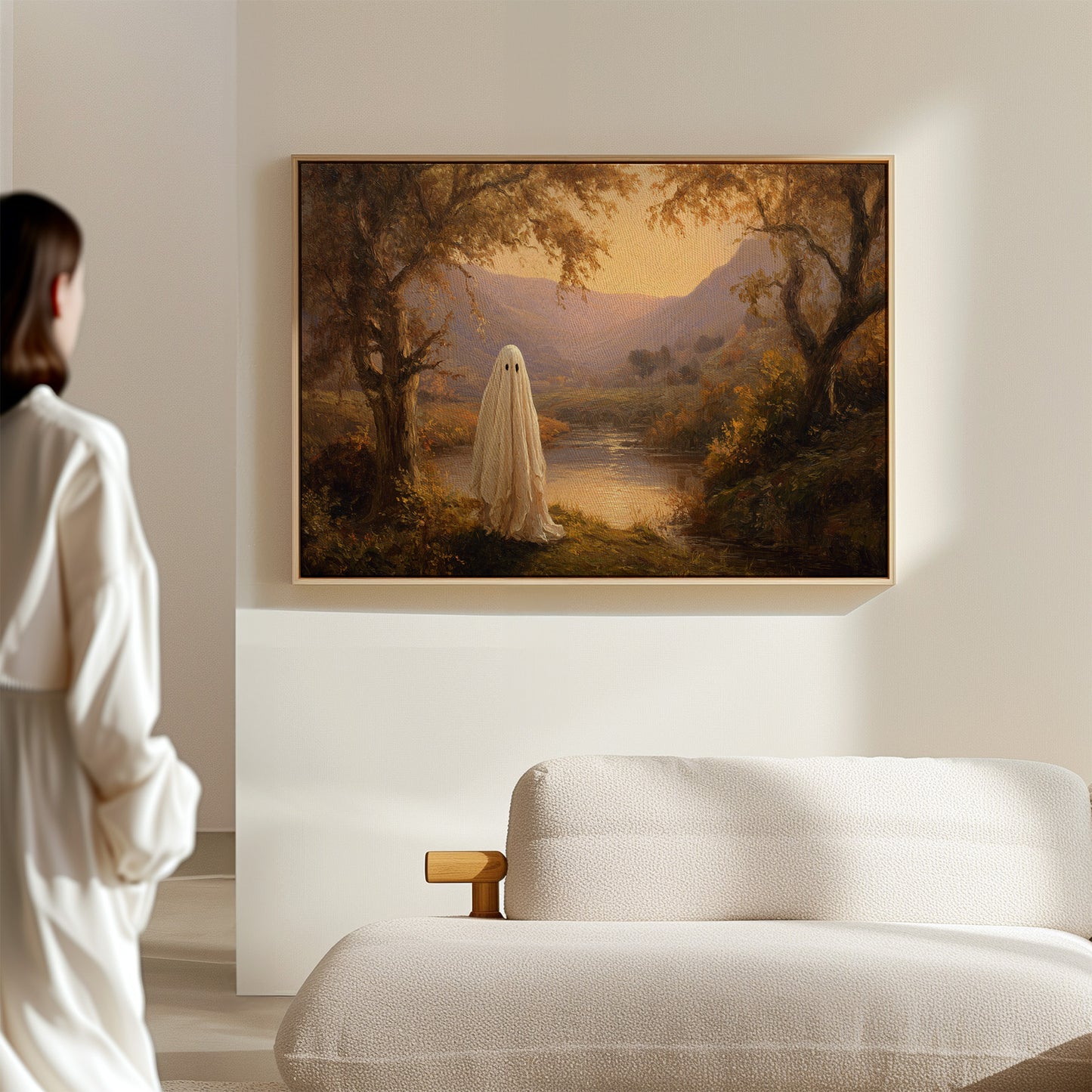 A Silent Watcher at Dusk