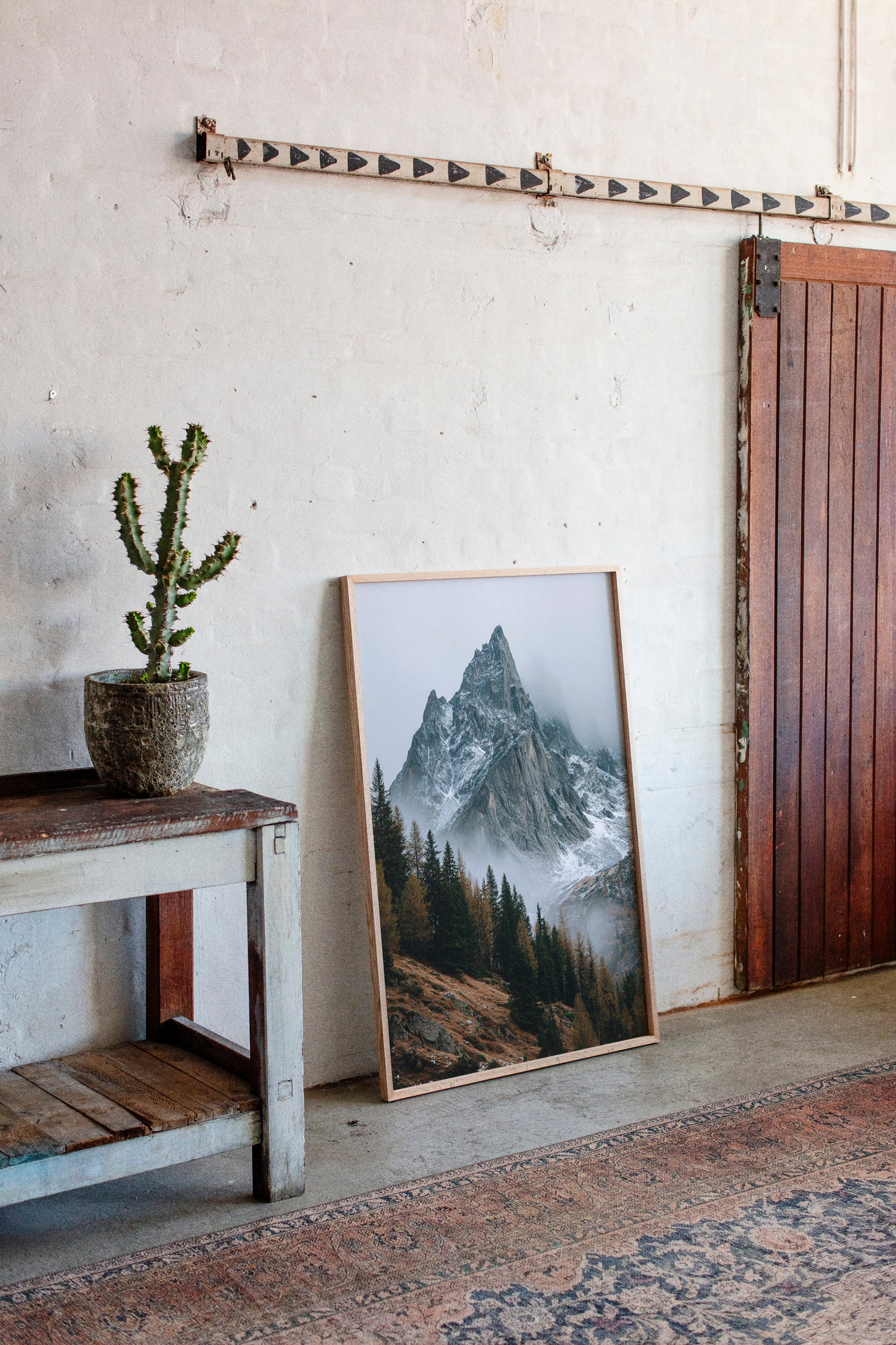 Where Peaks Greet the Clouds