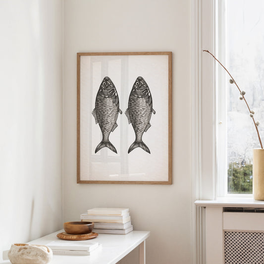 Mirrored Catch: Anatomical Fish Study