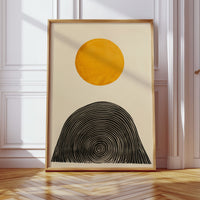 Solar Balance in Black and Gold