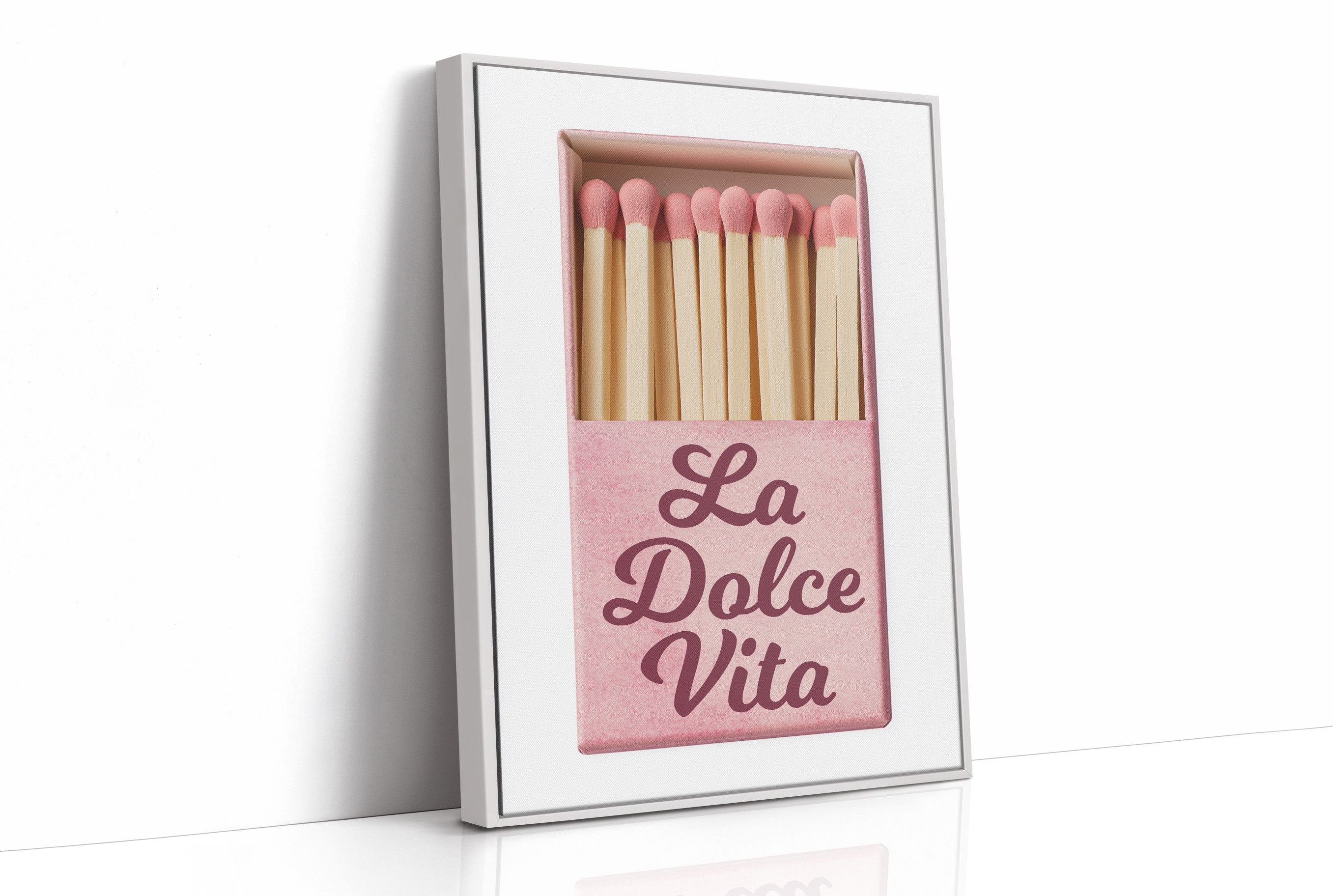 La Dolce Vita, Lit and Living