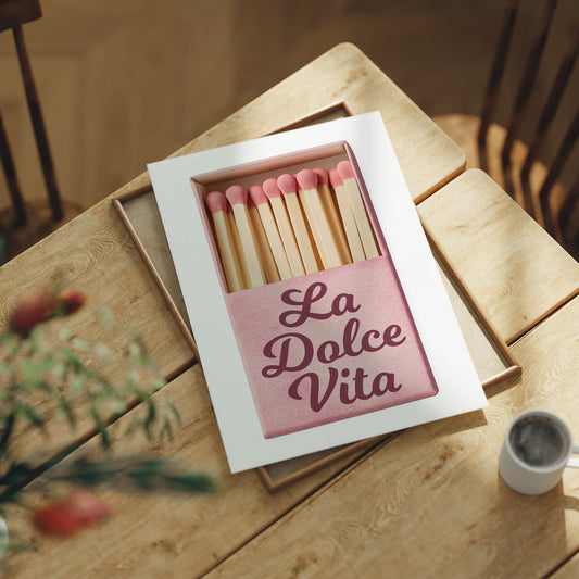 La Dolce Vita, Lit and Living