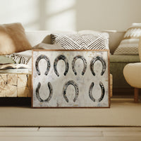 Seven Horseshoes, Textured Luck